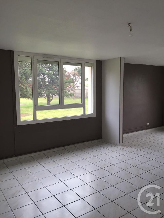 Appartement T4 à louer - 4 pièces - 72.75 m2 - CORBAS - 69 - RHONE-ALPES - Century 21 Hestia Ldi